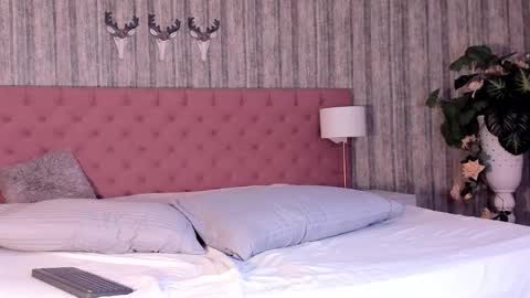 Daimond Johnson online show from December 20, 9:33 pm