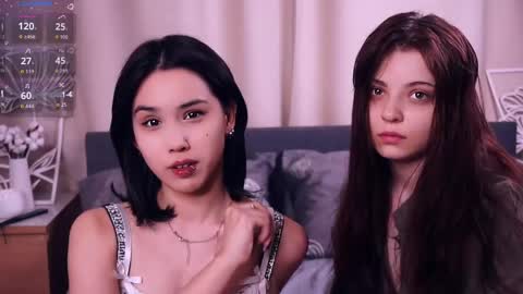 Aoi and Lily best friends online show from May 12, 7:38 am