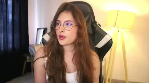 Lauren            online show from November 22, 2:16 pm