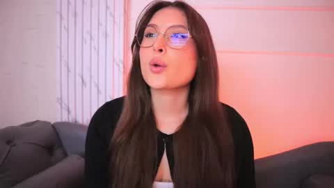 Lauren            online show from December 20, 4:08 am