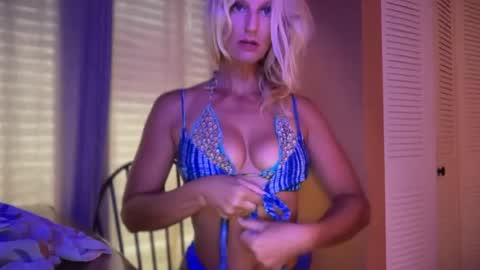 Daisy137 online show from July 12, 4:31 pm