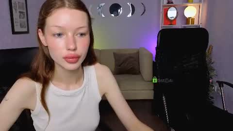 Snapshot of daisy_baby_ chatting on June 12, 6:01 am daisy online show from June 12, 6:01 am
