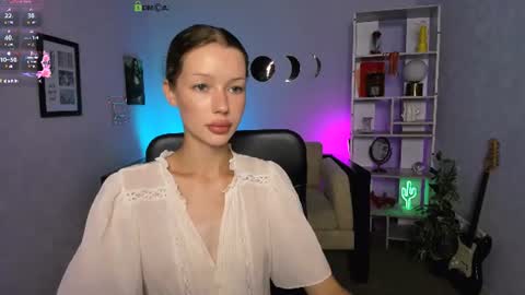 Snapshot of daisy_baby_ chatting on July 21, 5:43 am daisy online show from July 21, 5:43 am