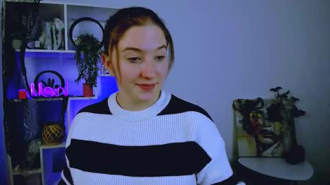 Little Di online show from October 31, 2:23 am