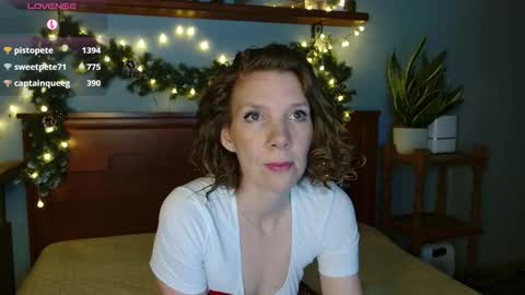 daisy_lovely online show from December 15, 4:28 am