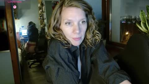 daisy_lovely online show from February 22, 4:27 pm