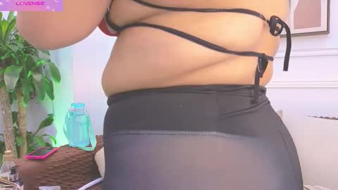 Daisy Price online show from March 28, 10:04 am