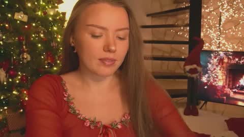 Snapshot of daisy_stacey chatting on December 22, 7:11 pm Stacey online show from December 22, 7:11 pm