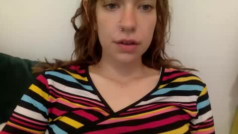 DaisyB3 online show from October 25, 4:46 pm