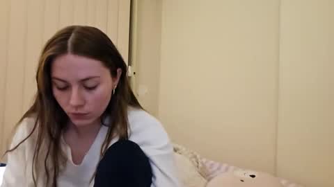 Snapshot of daisycollins1111 chatting on June 2, 10:39 am Daisy online show from June 2, 10:39 am
