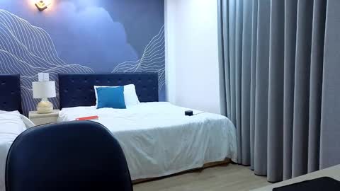 Snapshot of daisydavis_ chatting on October 22, 4:51 pm Daisy online show from October 22, 4:51 pm