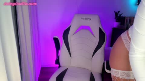 Snapshot of daisydeville chatting on January 1, 2:09 am Daisy online show from January 1, 2:09 am