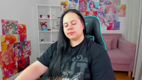DaisyHarts online show from August 9, 5:01 am