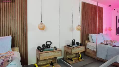 daisylin_mb online show from December 19, 12:01 pm