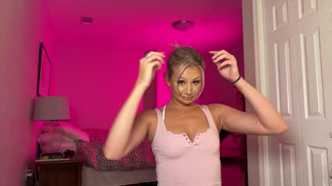 daisy online show from October 31, 12:00 am