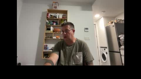 Snapshot of daitarniii chatting on November 16, 12:27 am daitarniii online show from November 16, 12:27 am