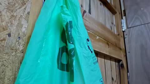 Snapshot of daiwants2fku chatting on December 15, 10:04 pm dave online show from December 15, 10:04 pm