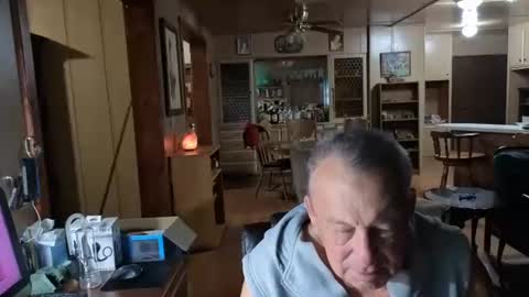 Snapshot of dakit2 chatting on November 4, 1:43 pm dakit online show from November 4, 1:43 pm