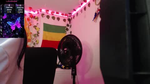 Snapshot of dakkohott chatting on January 8, 7:10 am Dakko online show from January 8, 7:10 am