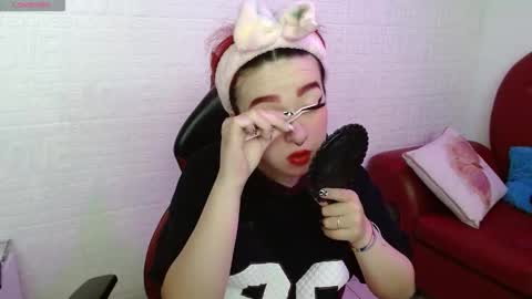 Snapshot of dakkotta_ chatting on November 5, 2:39 pm Dakkotta online show from November 5, 2:39 pm