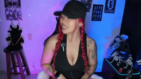 Snapshot of dakota_crab chatting on June 12, 9:35 pm Dakota Crab online show from June 12, 9:35 pm