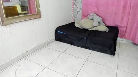 Snapshot of dakota_fox11_aws chatting on December 8, 3:32 am Dakota online show from December 8, 3:32 am