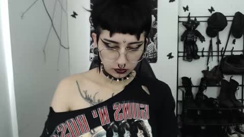 Snapshot of dakota_krall_ chatting on October 19, 1:12 pm dakota online show from October 19, 1:12 pm