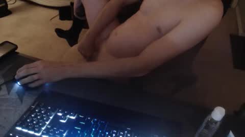 Snapshot of dakota_reilly chatting on October 22, 9:20 am Dakota online show from October 22, 9:20 am