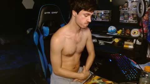 Snapshot of dakota_wndrs chatting on February 5, 4:00 pm Dakota Wonders online show from February 5, 4:00 pm