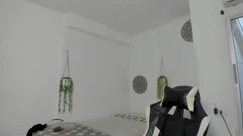 Snapshot of dakota_x18 chatting on November 11, 7:58 pm dakota_x18 online show from November 11, 7:58 pm