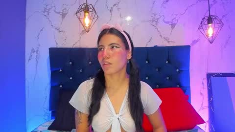 dakotaa_johnson online show from February 23, 8:06 pm