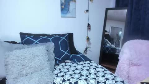 Snapshot of dakotaagray chatting on February 12, 11:49 am Dakotaagray online show from February 12, 11:49 am