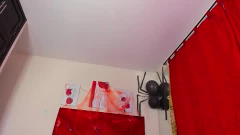 dakotaholand online show from October 15, 12:44 am