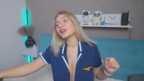 dakotaliss online show from February 12, 11:18 am