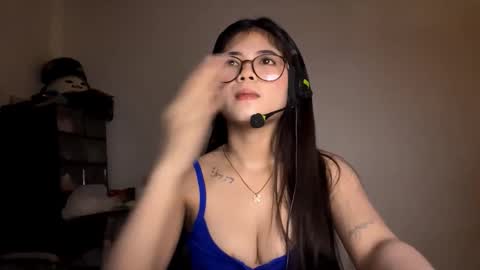 Snapshot of dalegilly chatting on February 27, 4:45 am Isabella online show from February 27, 4:45 am