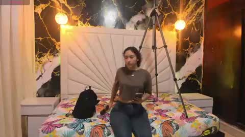Snapshot of dalgom_i chatting on June 17, 6:53 pm dalgom_i online show from June 17, 6:53 pm