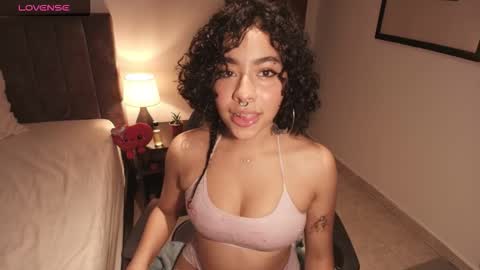 Snapshot of dalhila chatting on February 21, 2:18 pm D A L H I L A online show from February 21, 2:18 pm