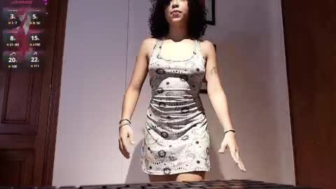 Snapshot of dalhila chatting on April 2, 1:31 pm D A L H I L A online show from April 2, 1:31 pm