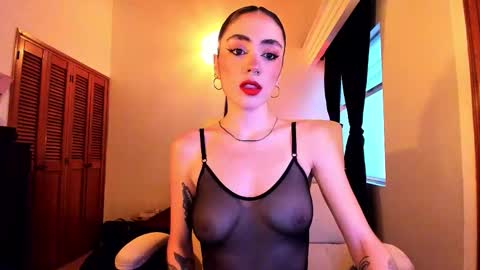 Almendra online show from January 7, 10:56 pm