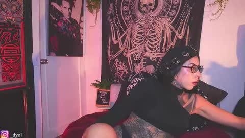 dalia_vorhees online show from February 17, 1:57 am