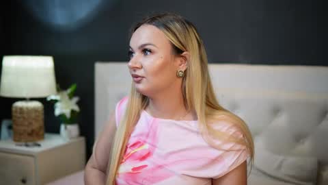  Dalia  online show from June 9, 8:53 pm