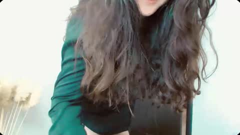 Snapshot of dalidayes chatting on November 17, 5:13 am Dali online show from November 17, 5:13 am