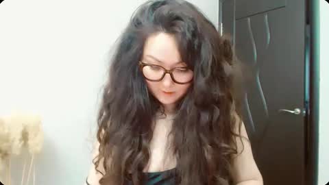 Snapshot of dalidayes chatting on November 27, 7:32 am Dali online show from November 27, 7:32 am