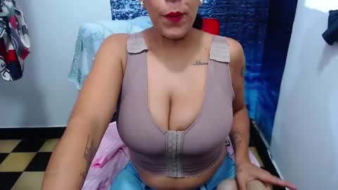  Dalilah  online show from December 19, 3:19 pm