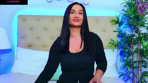 daliyaa_ online show from October 2, 12:01 pm