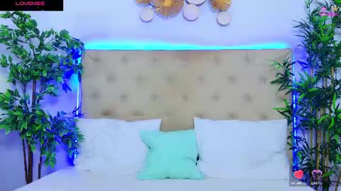 Snapshot of daliyaa_ chatting on July 13, 12:19 pm daliyaa_ online show from July 13, 12:19 pm