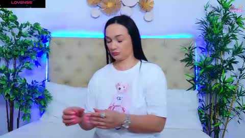 Snapshot of daliyaa_ chatting on July 16, 12:00 pm daliyaa_ online show from July 16, 12:00 pm
