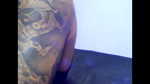 Snapshot of dallaslove23 chatting on October 3, 9:39 am dallaslove23 online show from October 3, 9:39 am