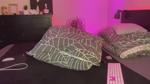 Snapshot of dalmatian_girl chatting on December 15, 7:29 pm dalmatian_girl online show from December 15, 7:29 pm