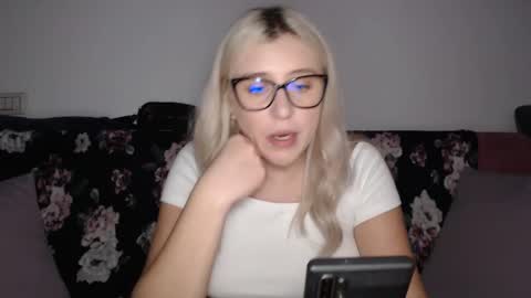 Snapshot of dalyana22 chatting on December 1, 9:37 pm Maria online show from December 1, 9:37 pm